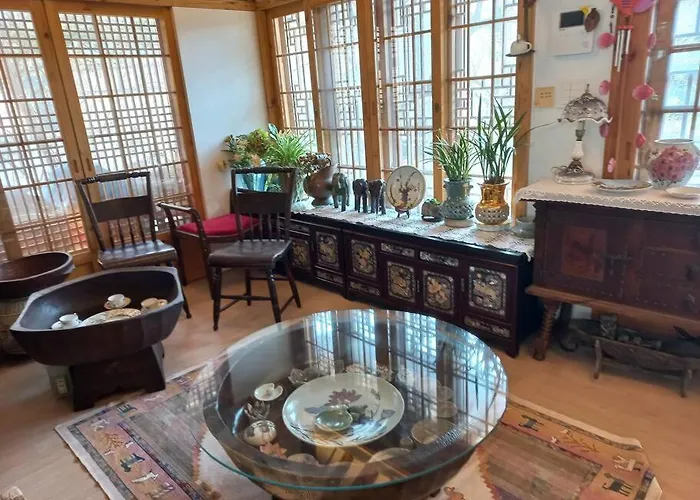 Hanok Isimje Гостевой дом Сеул