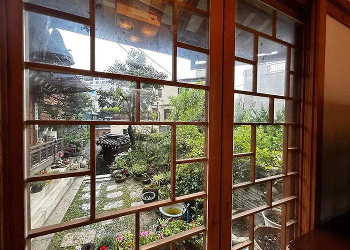 Hanok Isimje Гостевой дом Сеул